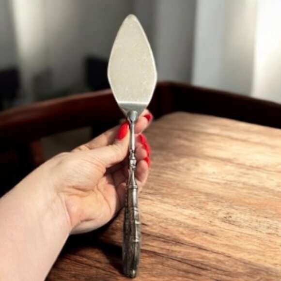 Vintage Ambassador Spain Stainless Pastry Cake Tongs Ornate Baroque Floral - Picture 10 of 10